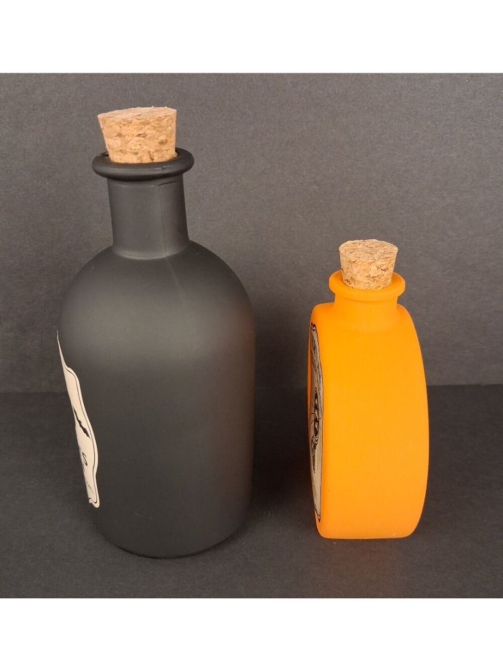 A Pair of Halloween Themed Glass Potion Bottles w/Cork Witch's Brew & Fortune Te - Picture 4 of 10